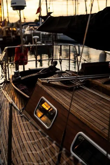 Botel The Captains Locker - 30Ft Yacht San Miguel de Abona