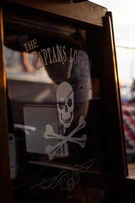 船屋 The Captains Locker - 30Ft Yacht 圣米格尔德阿沃纳 西班牙