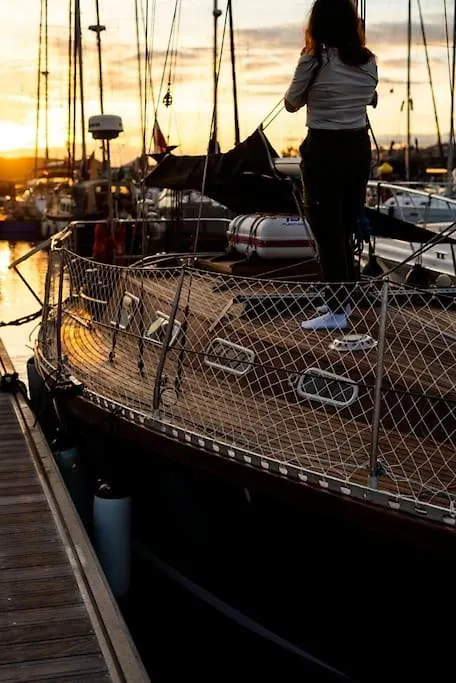The Captains Locker - 30Ft Yacht 圣米格尔德阿沃纳